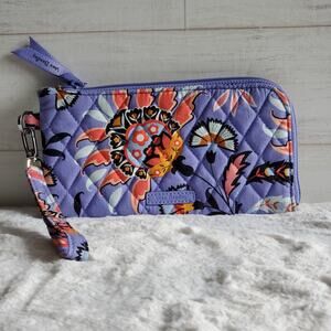Vera Bradley RFID Tech Wristlet in Mural Garden Read Description